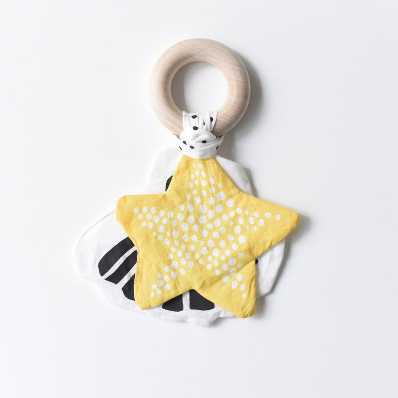 Wee Gallery Crinkle Teether